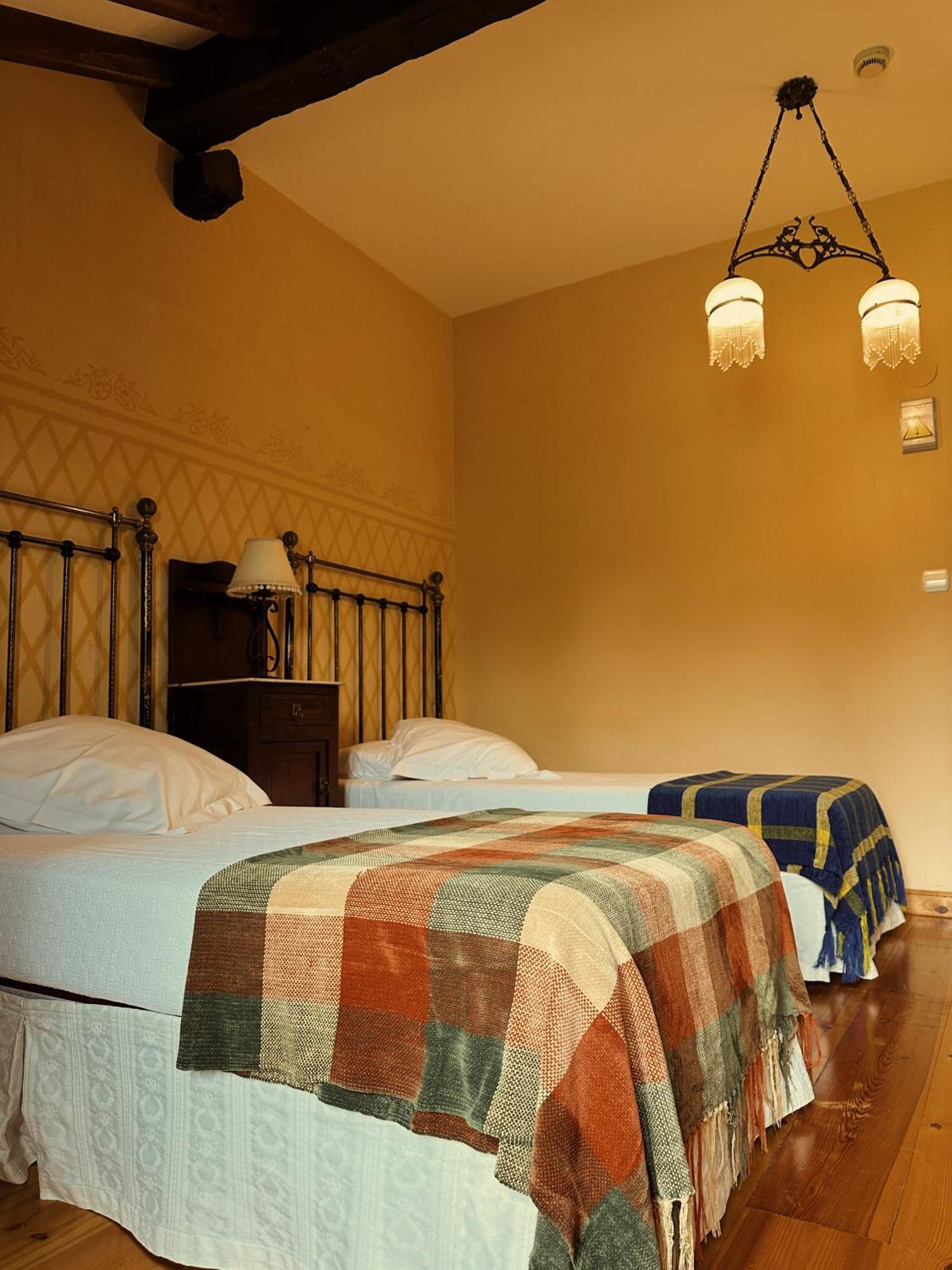 Hotel Palacio La Casona De Cerrazo 객실 사진
